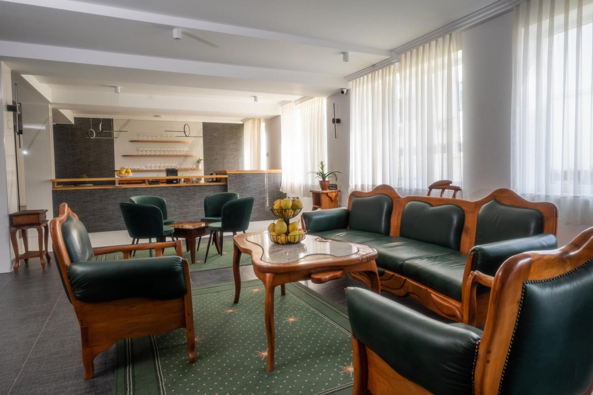 Hotel Mio City Kúla Kültér fotó